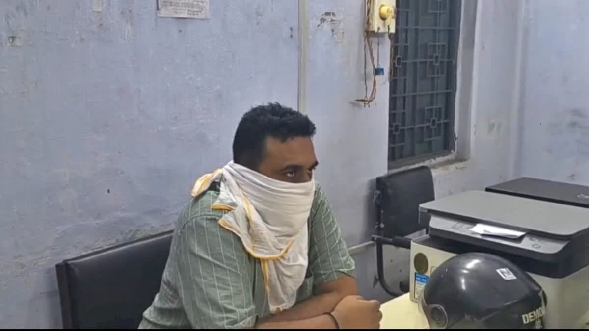 15 हजार रुपये रिश्वत लेते बंदगांव थाना प्रभारी गिरफ्तार, ACB ने रंगे हाथ दबोचा
