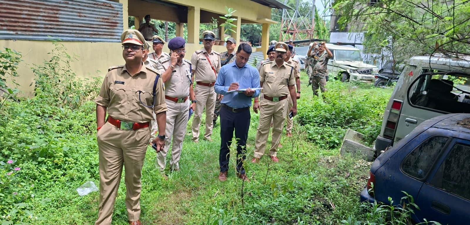 हजारीबाग एसपी ने चौपारण थाना का किया निरीक्षण, अफीम की खेती और तस्करी