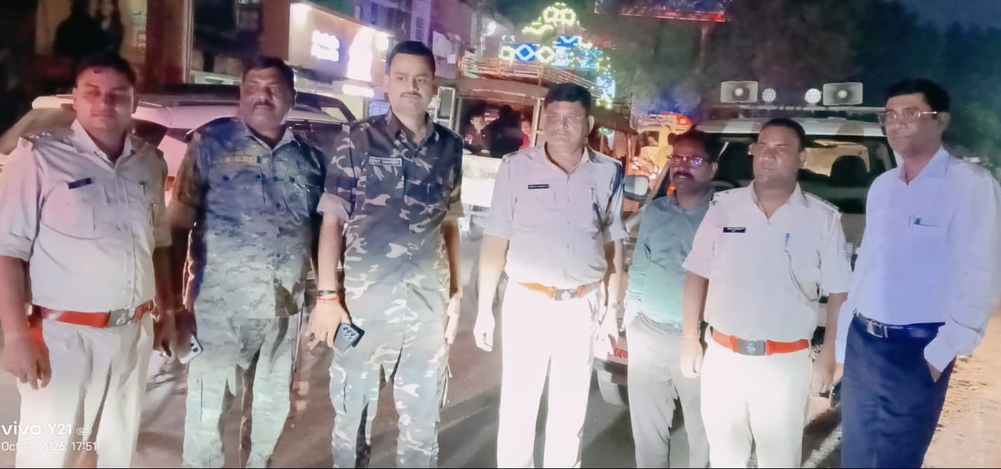 दुर्गा पूजा के मद्देनजर कटकमदाग प्रशासन का फ्लैग मार्च, सुरक्षा व्यवस्था चाक-चौबंद