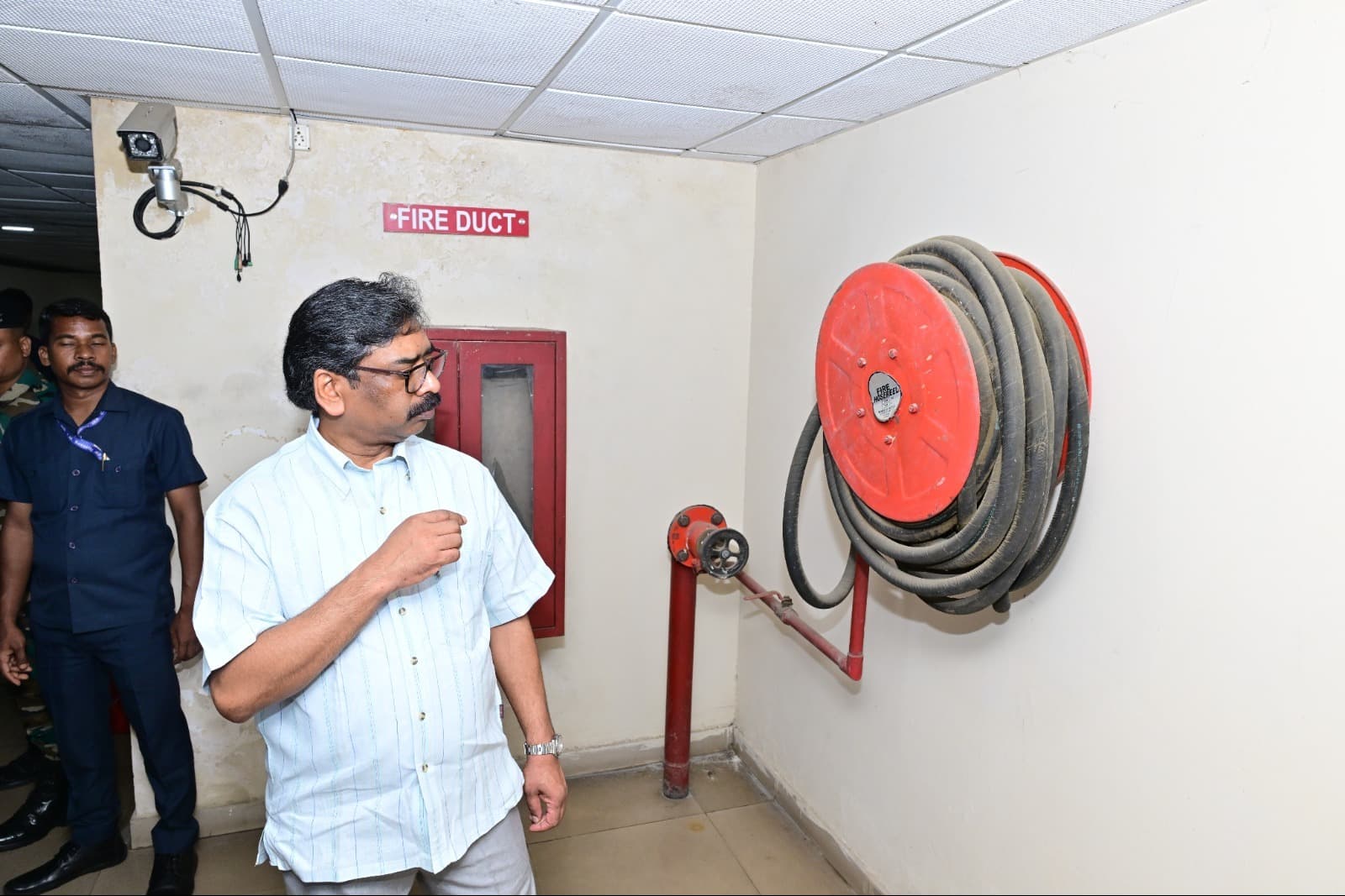 खेलगांव स्थित टिकैत उमराव सिंह शूटिंग रेंज के औचक निरीक्षण पर मुख्यमंत्री हेमन्त सोरेन नाराज, आधुनिकीकरण के दिए निर्देश