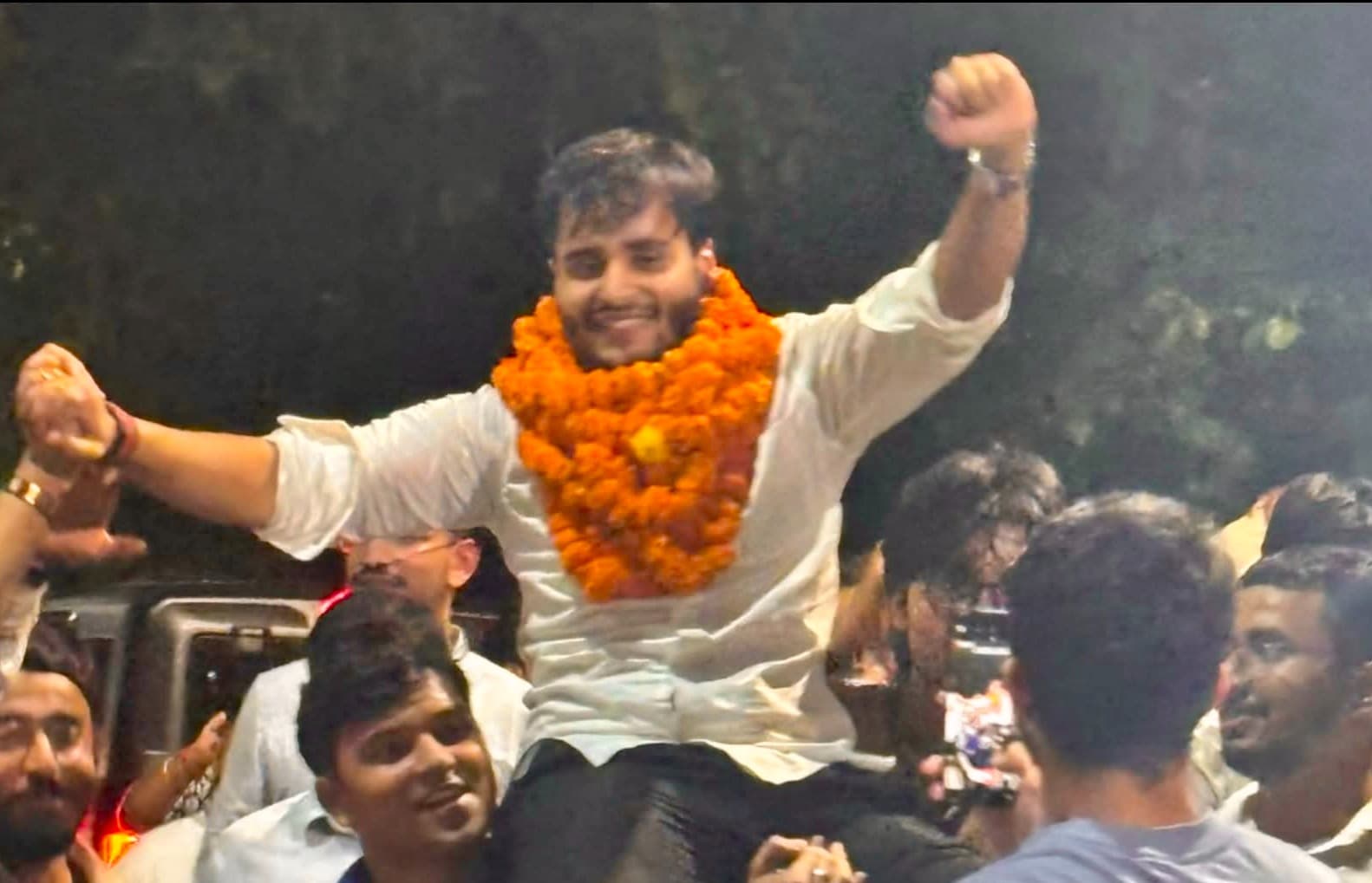 Hazaribagh के उमंग पाठक बने Delhi University Law College छात्र संघ अध्