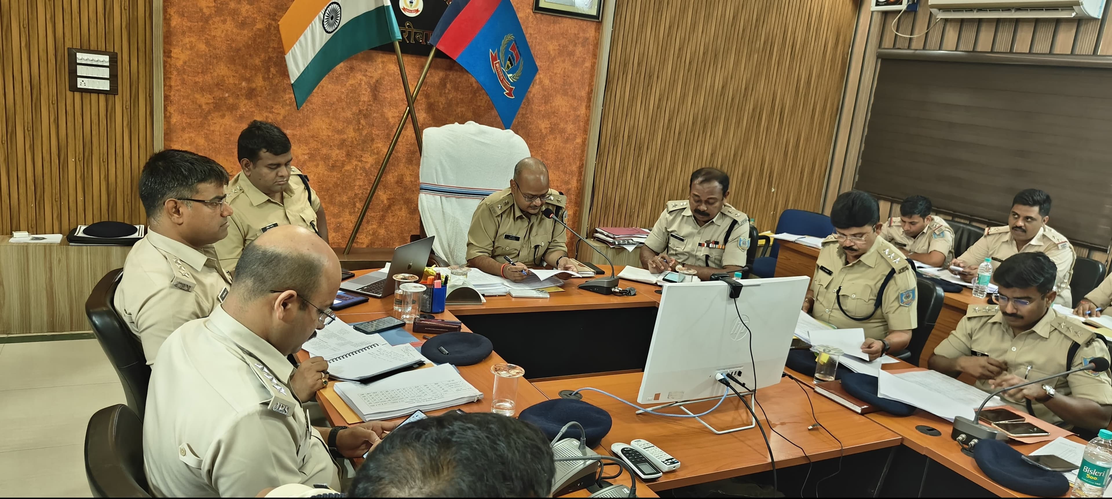 Hazaribagh Police Action Plan: लंबित केस, वारंट और अपराधियों पर होगी स