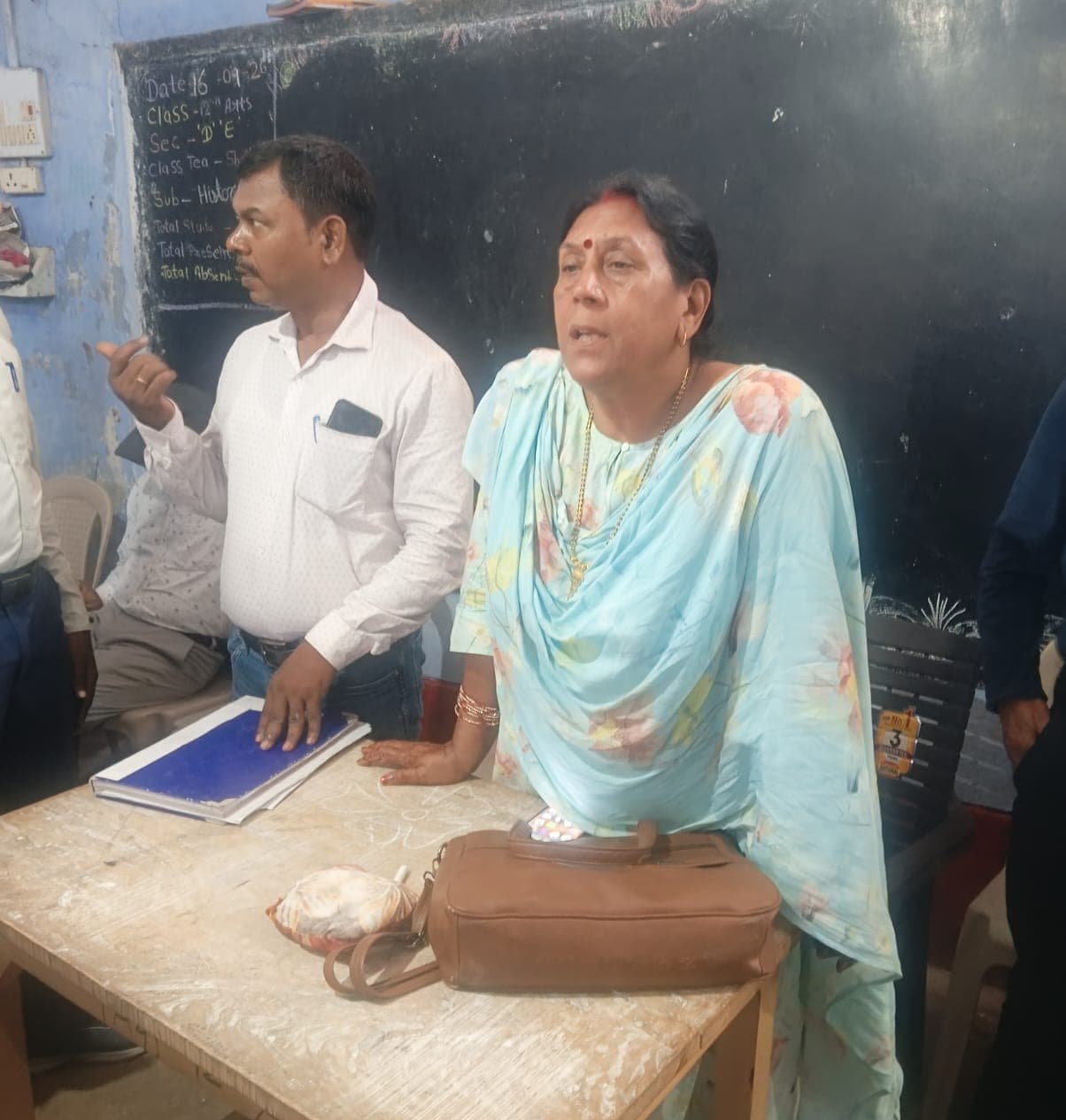 स्कूलों में अब रजिस्टर नहीं, बच्चों की गिनती से जांची जाएगी हाजिरी