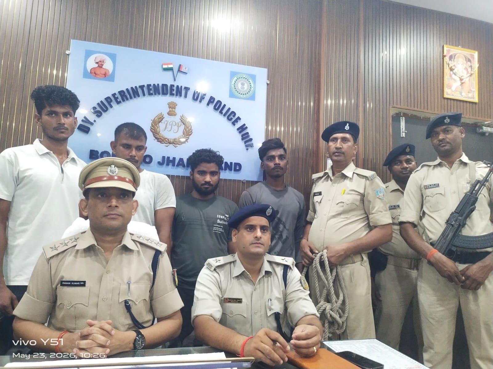 बोकारो पुलिस ने अवैध एल्युमिनियम तार के साथ चार आरोपियों को किया गिरफ्तार