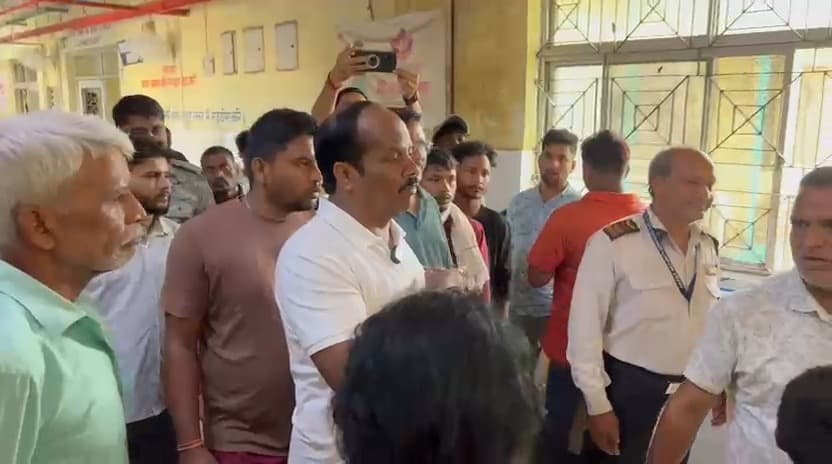 हजारीबाग में अस्पताल की लापरवाही से महिला की प्रसव के बाद मौत का लगा आरोप