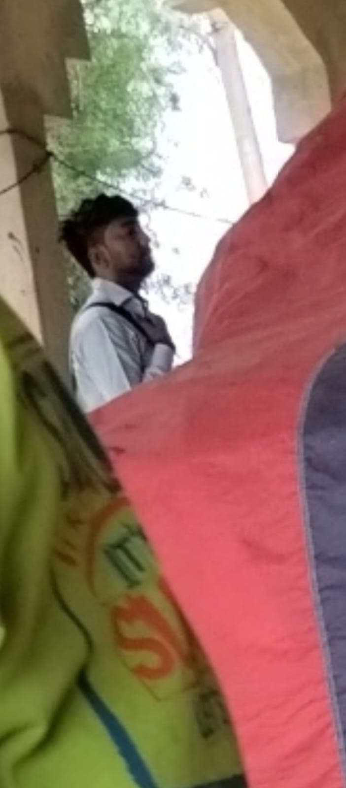 सोने के गहने चमकाने का झांसा देकर महिलाओं से लाखों की ठगी, बाइक सवार दो युवक फरार