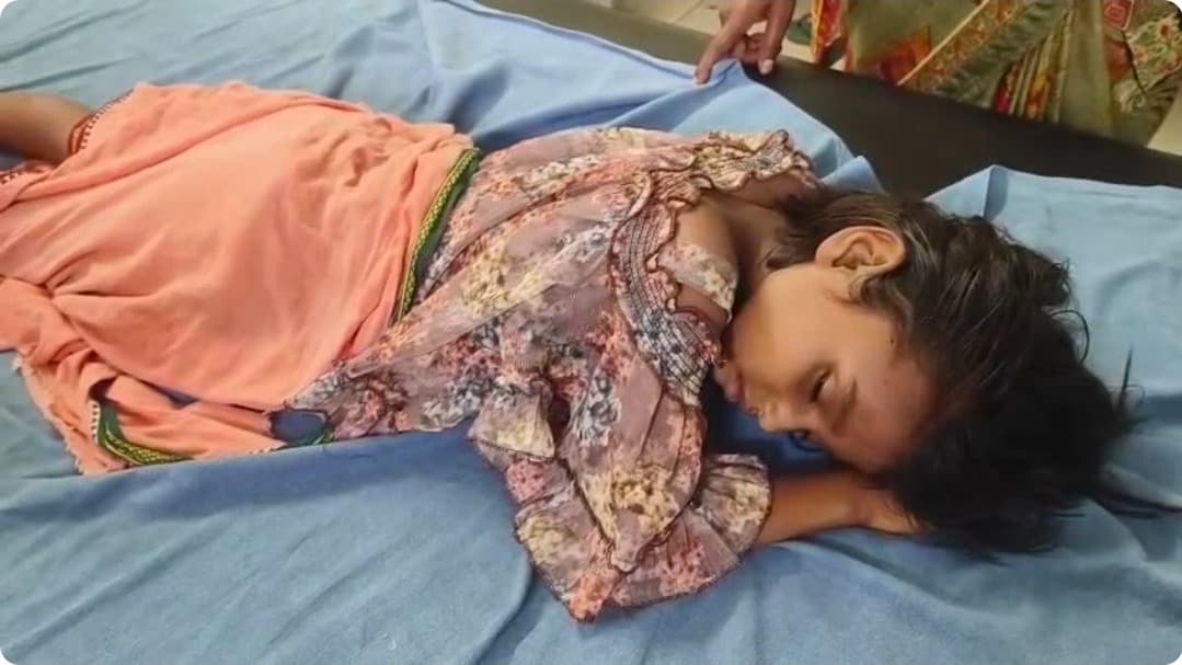 बोकारो में जंगली फल खाने से कई छात्राओं की तबीयत बिगड़ी, उपचार जारी