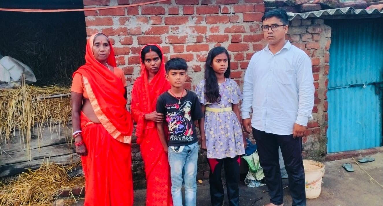 दुबई में फंसे बगोदर के मजदूर ने लगाई वतन वापसी की गुहार, परिवार ने सरकार से मांगी मदद