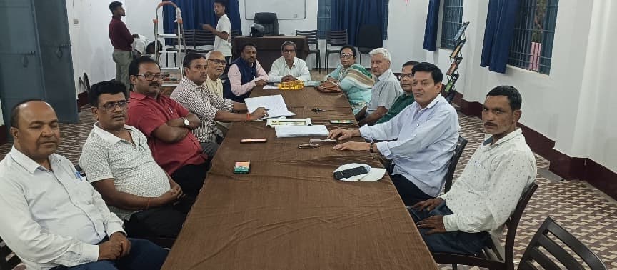 स्वामी विवेकानंद पुस्तकालय ट्रस्ट एवं संचालन समिति की संयुक्त बैठक, हुई समीक्षा