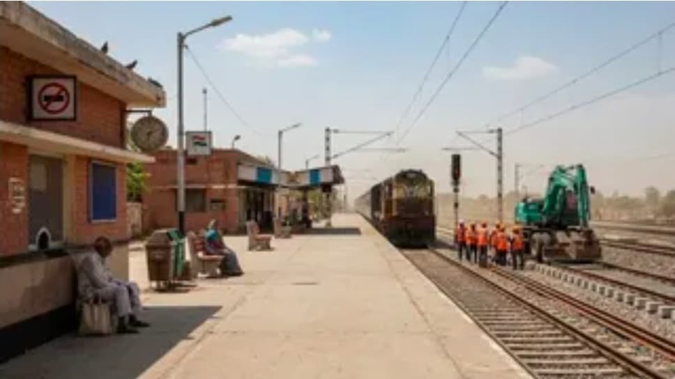 आद्रा रेलवे डिवीजन में रोलिंग ब्लॉक के चलते आठ ट्रेनें रद्द