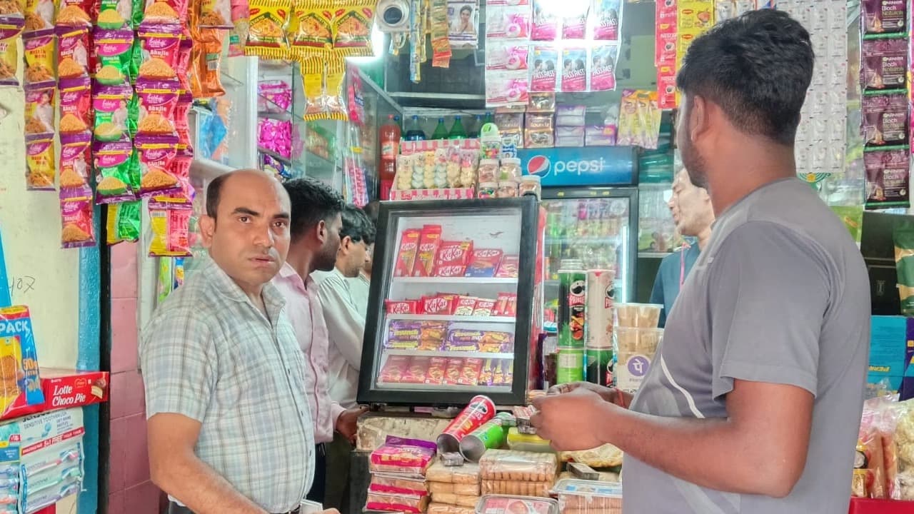 हजारीबाग में खाद्य सुरक्षा एवं तंबाकू निषेध टीम की संयुक्त छापेमारी
