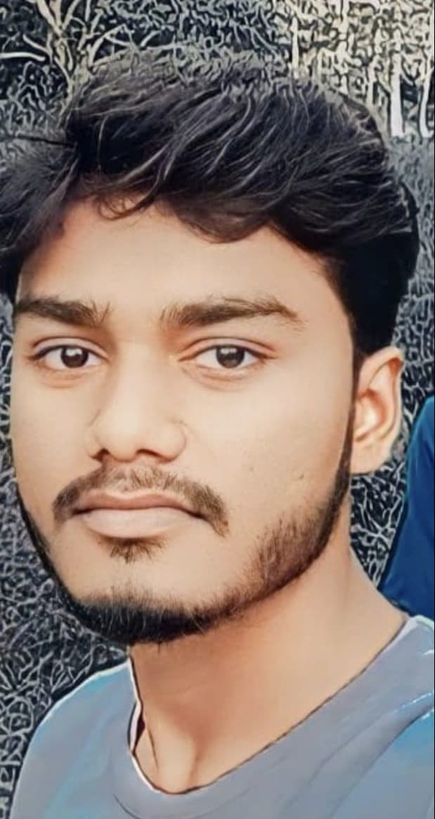 चौपारण के विवेक बने युवाओं की नई मिसाल, गांव से निकलकर अमेज़न तक का सफर