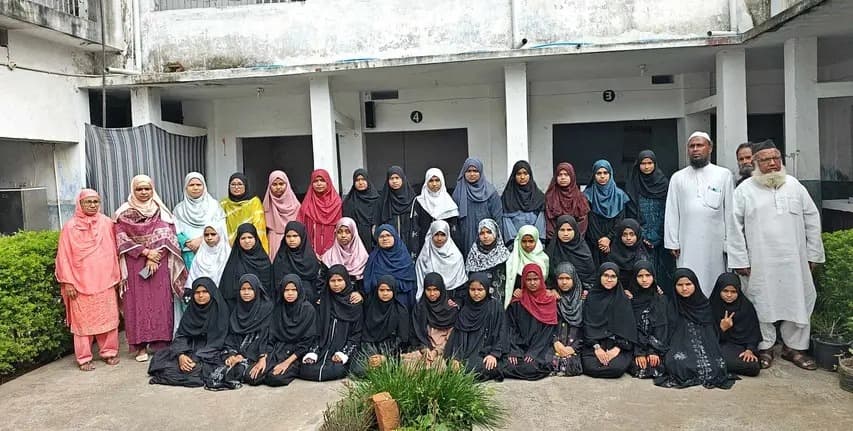 हजारीबाग में 8 स्टॉल पर सजी सीरत-ए-तैय्यबा की झलक, बच्चियों ने मॉडल से
