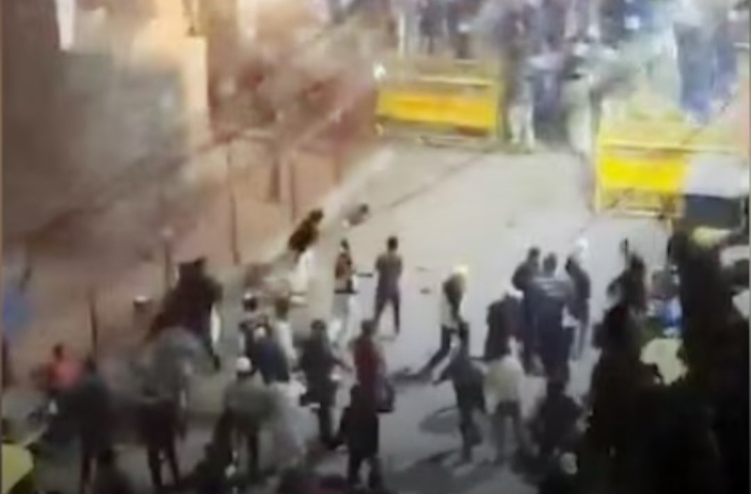 तुर्कमान गेट पर एमसीडी की कार्रवाई के दौरान पत्थरबाज़ी, 6 आरोपी हिरासत में