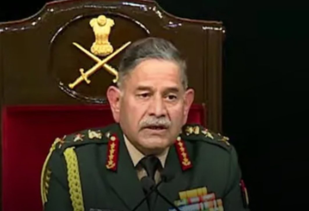 IB और LoC के सामने 8 आतंकी कैंप सक्रिय, एक गलती पर होगी सख्त कार्रवाई: सेना प्रमुख जनरल उपेंद्र द्विवेदी