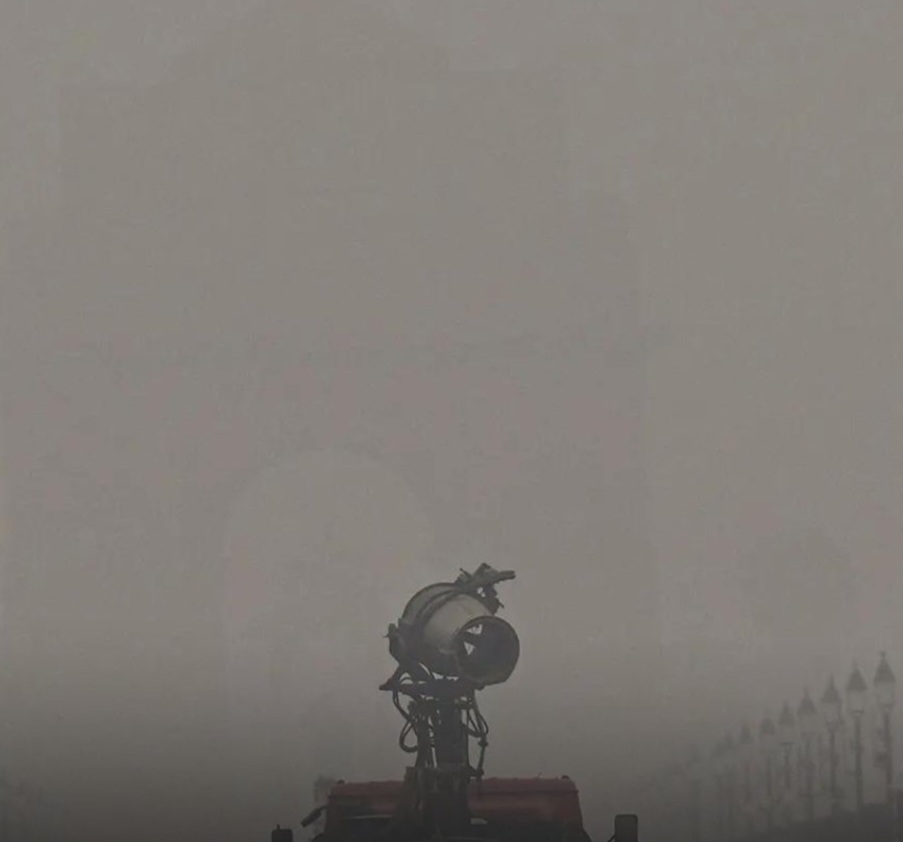 दिल्ली-NCR में GRAP-III लागू, हवा की गुणवत्ता ‘गंभीर’ स्तर पर पहुंचने की आशंका